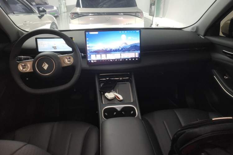 Used Baojun Yunhai 2025 Model 500km Pure Electric Travel Edition Center Console