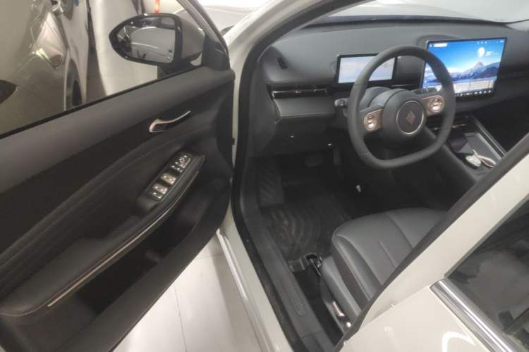 Used Baojun Yunhai 2025 Model 500km Pure Electric Travel Edition Driver Seat