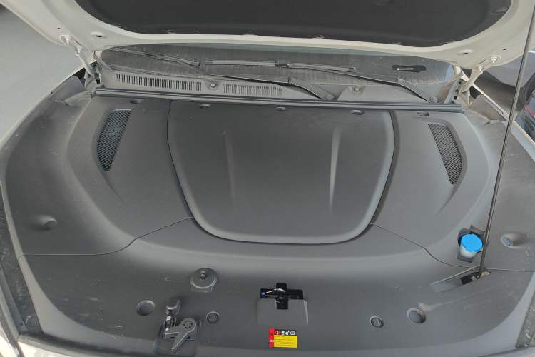 Used Baojun Yunhai 2025 Model 500km Pure Electric Travel Edition Engine Bay
