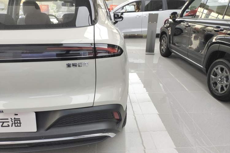 Used Baojun Yunhai 2025 Model 500km Pure Electric Travel Edition Exterior 3