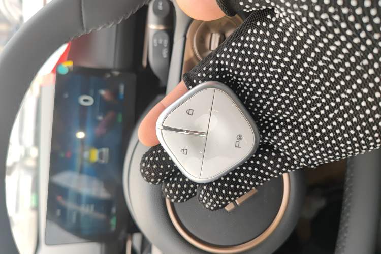 Used Baojun Yunhai 2025 Model 500km Pure Electric Travel Edition Interior 1