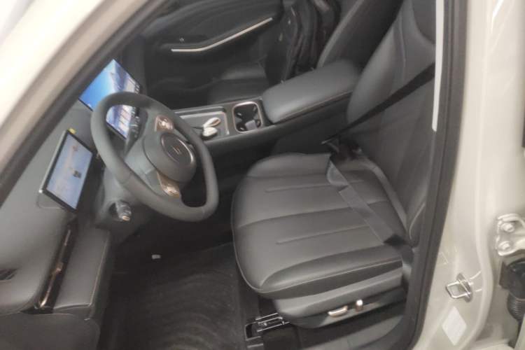 Used Baojun Yunhai 2025 Model 500km Pure Electric Travel Edition Left Front Seat