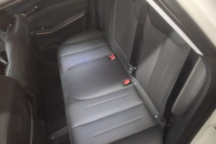 Used Baojun Yunhai 2025 Model 500km Pure Electric Travel Edition Left Rear Seat