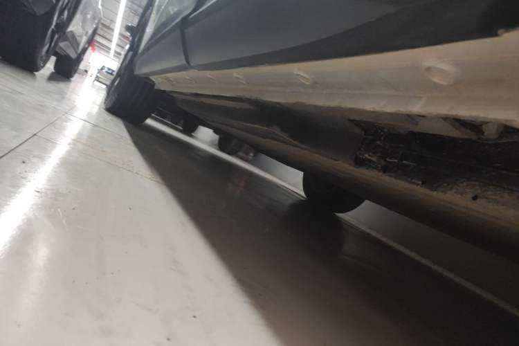 Used Baojun Yunhai 2025 Model 500km Pure Electric Travel Edition Left Side Sill
