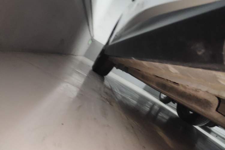 Used Baojun Yunhai 2025 Model 500km Pure Electric Travel Edition Right Side Sill