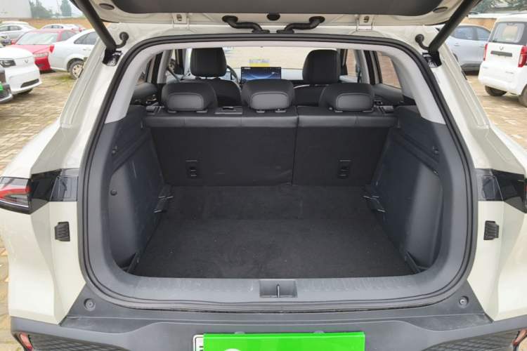Used Baojun Yunhai 2025 Model 500km Pure Electric Travel Edition Trunk