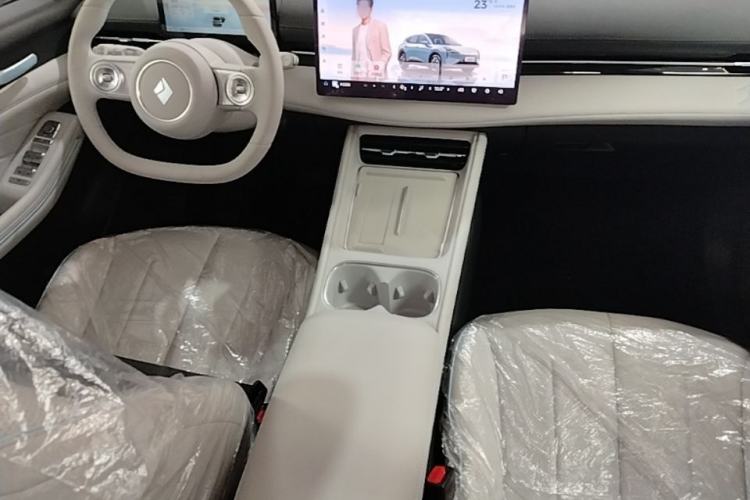 Used Baojun Yunhai 2026 Model 500km Pure Electric Elegant Edition Center Console