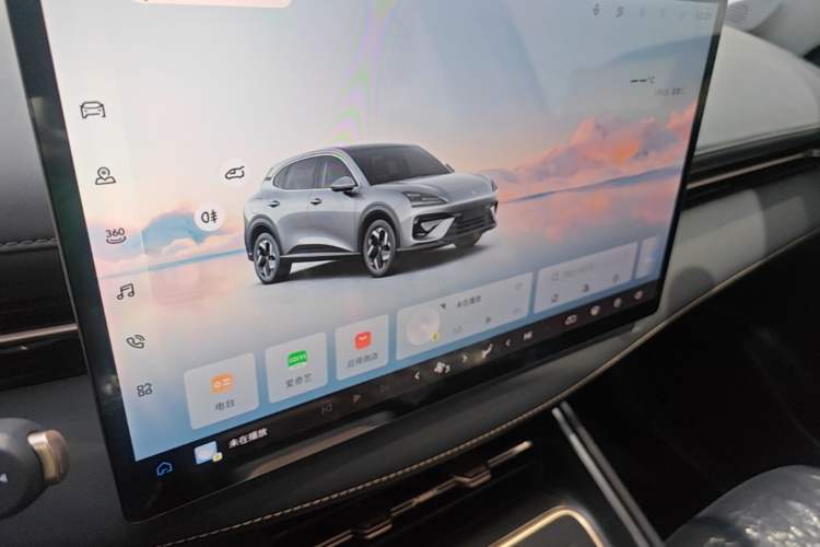Used Baojun Yunhai 2026 Model 140km Plug-in Hybrid Standard Edition Audio And AC Panel
