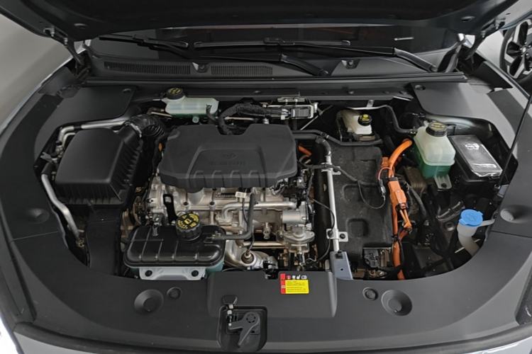 Used Baojun Yunhai 2026 Model 140km Plug-in Hybrid Standard Edition Engine Bay