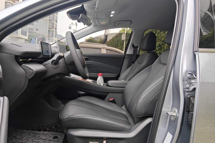 Used Baojun Yunhai 2026 Model 600km Pure Electric Standard Edition Left Front Seat
