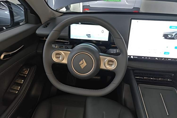 Used Baojun Yunhai 2026 Model 140km Plug-in Hybrid Standard Edition Steering Wheel