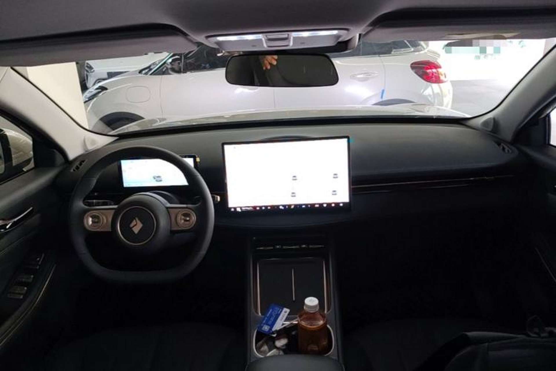 Used Baojun Yunhai 2026 Model 140km Plug-in Hybrid Standard Edition Center Console