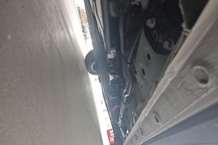 Used Baojun Yunhai 2026 Model 140km Plug-in Hybrid Standard Edition Chassis Rear Right