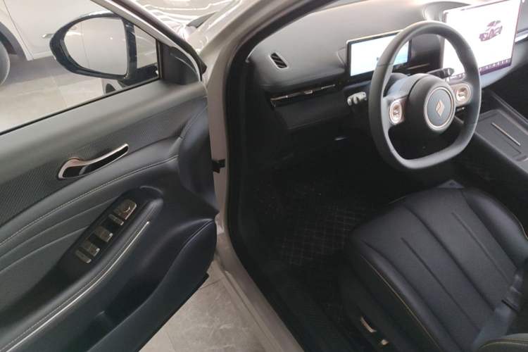 Used Baojun Yunhai 2026 Model 140km Plug-in Hybrid Standard Edition Driver Seat