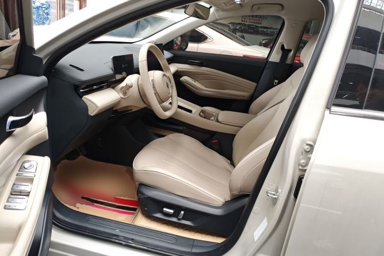 Used Baojun Yunhai 2026 Model 600km Pure Electric Edition Driver Seat