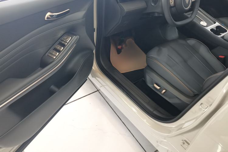 Used Baojun Yunhai 2026 Model 500km Pure Electric Standard Edition Driver Seat