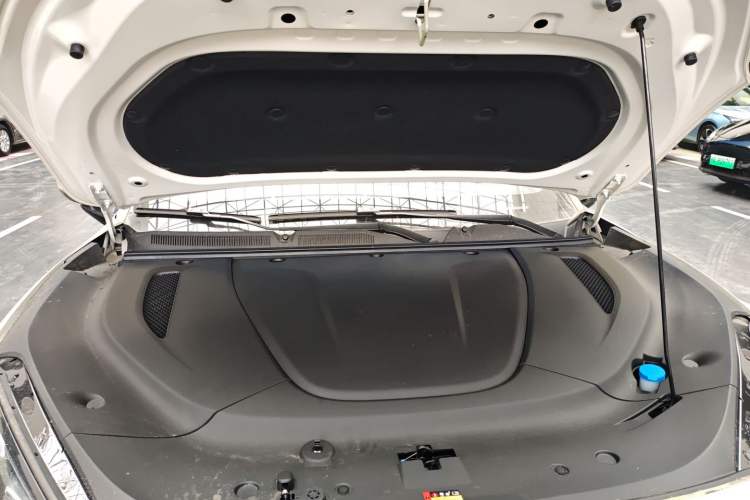 Used Baojun Yunhai 2026 Model 600km Pure Electric Edition Engine Bay
