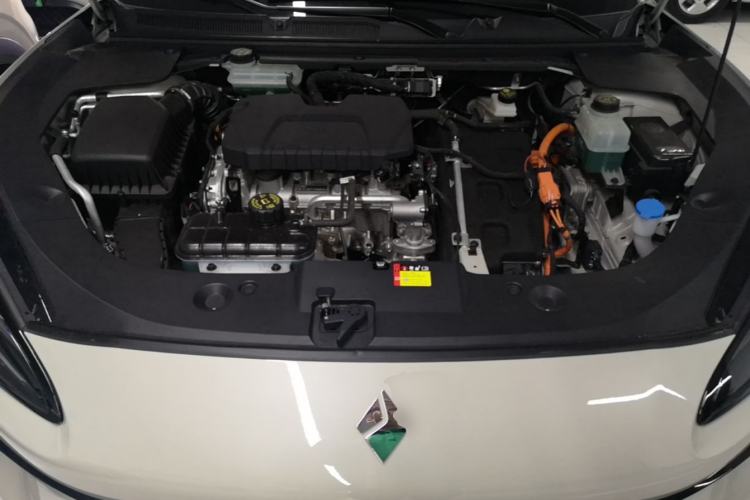 Used Baojun Yunhai 2026 Model 140km Plug-in Hybrid Standard Edition Engine Bay