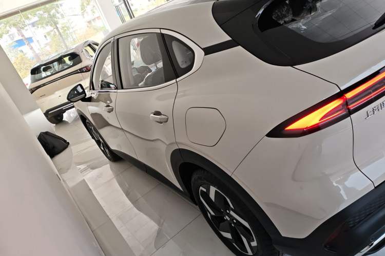 Used Baojun Yunhai 2026 Model 600km Pure Electric Standard Edition Exterior 3