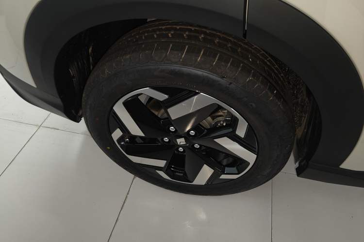 Used Baojun Yunhai 2026 Model 500km Pure Electric Standard Edition Exterior 5