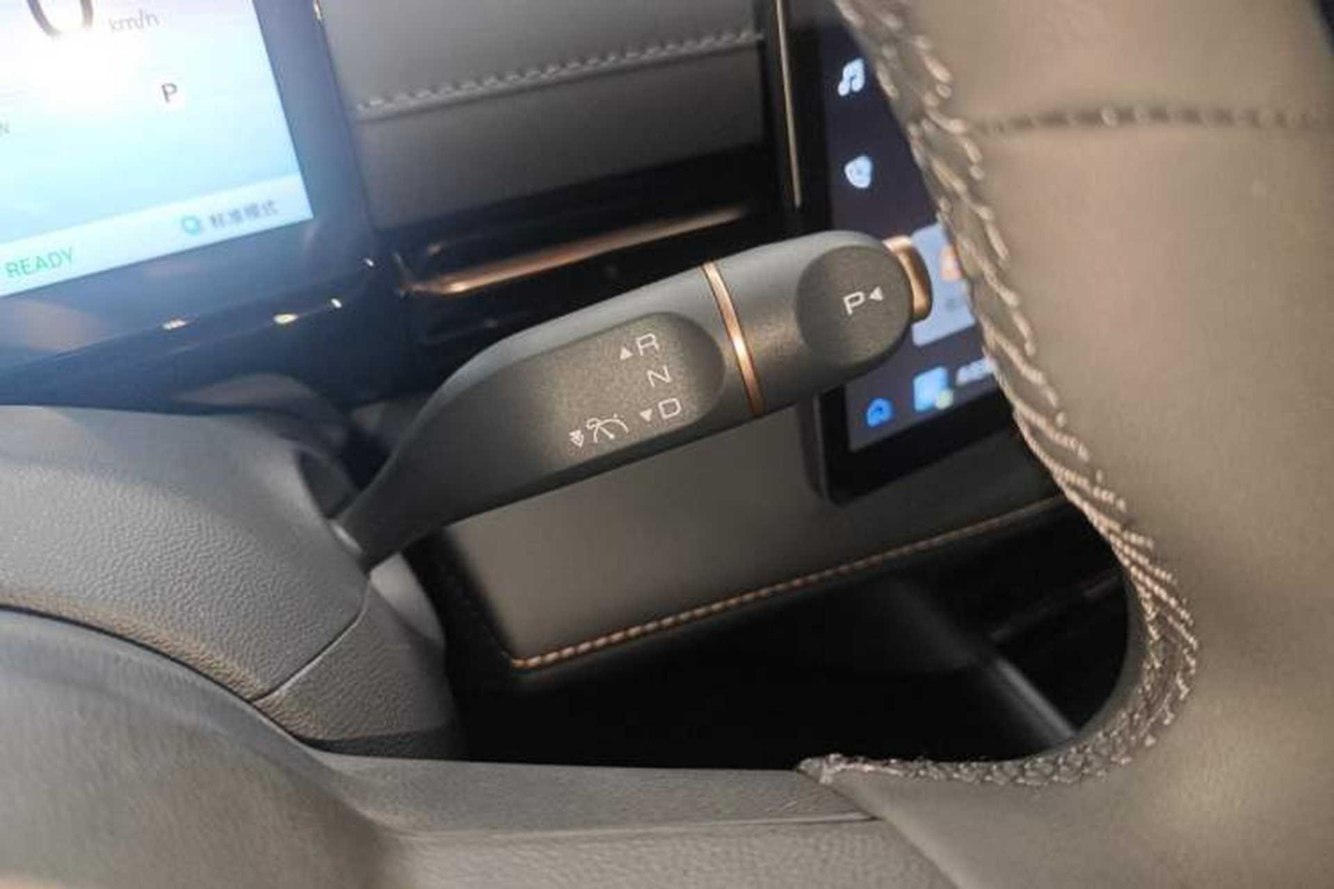 Used Baojun Yunhai 2026 Model 500km Pure Electric Standard Edition Gear Lever