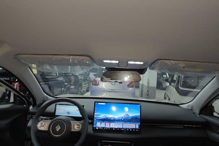 Used Baojun Yunhai 2026 Model 500km Pure Electric Standard Edition Headliner