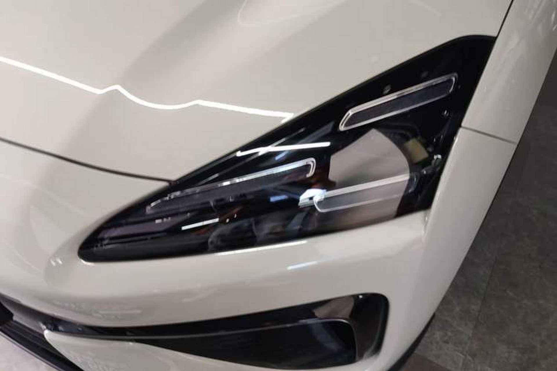 Used Baojun Yunhai 2026 Model 140km Plug-in Hybrid Standard Edition Left Front Headlight