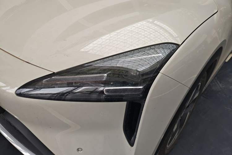 Used Baojun Yunhai 2026 Model 600km Pure Electric Edition Left Front Headlight
