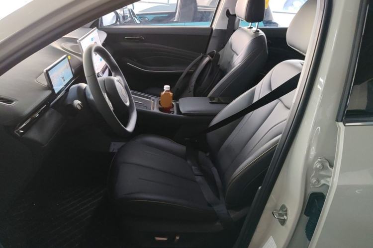 Used Baojun Yunhai 2026 Model 140km Plug-in Hybrid Standard Edition Left Front Seat