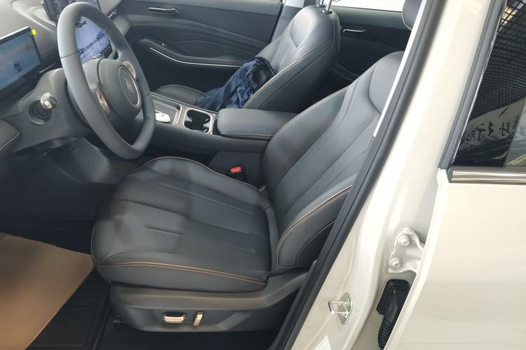 Used Baojun Yunhai 2026 Model 500km Pure Electric Standard Edition Left Front Seat