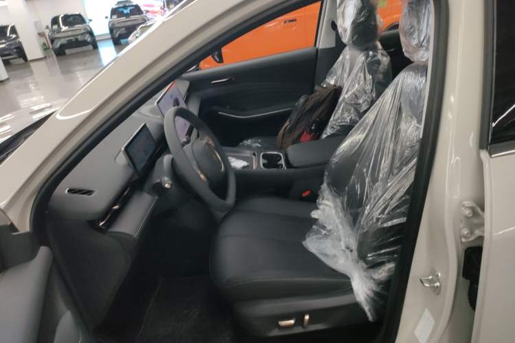 Used Baojun Yunhai 2026 Model 500km Pure Electric Standard Edition Left Front Seat