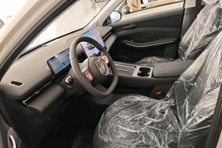 Used Baojun Yunhai 2026 Model 600km Pure Electric Standard Edition Left Front Seat