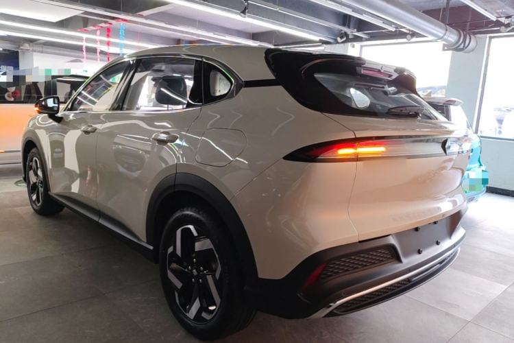 Used Baojun Yunhai 2026 Model 140km Plug-in Hybrid Standard Edition Rear Left 45 Deg