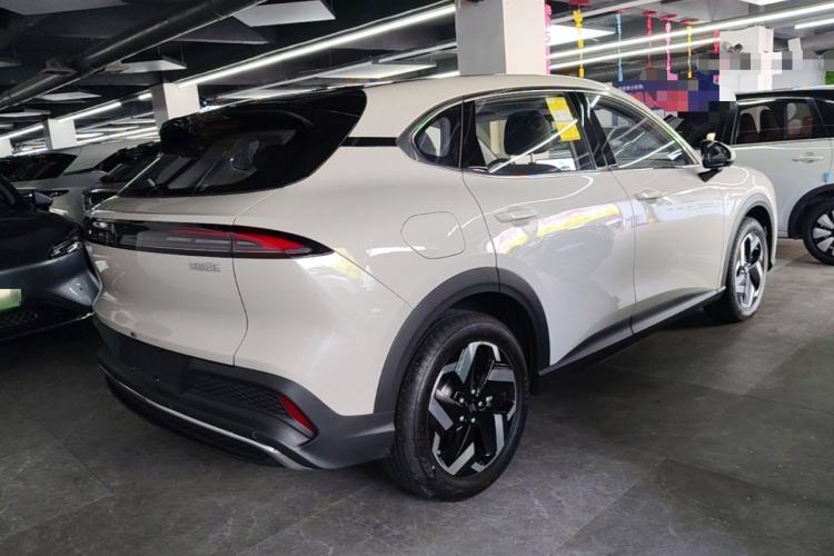 Used Baojun Yunhai 2026 Model 140km Plug-in Hybrid Standard Edition Rear Right 45 Deg