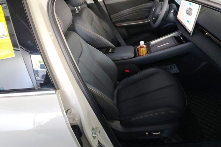 Used Baojun Yunhai 2026 Model 140km Plug-in Hybrid Standard Edition Right Front Seat