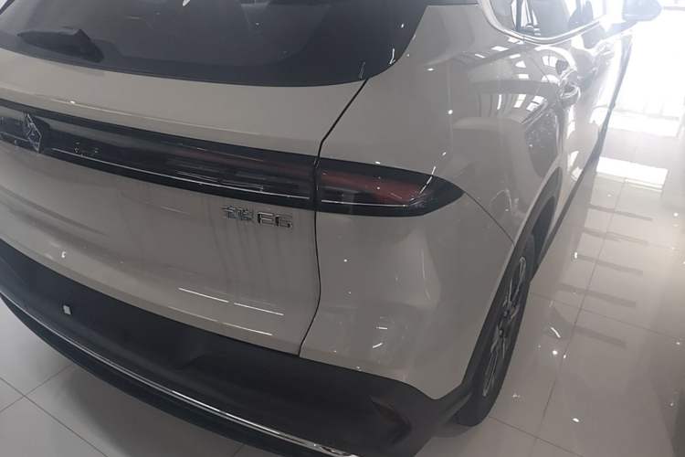 Used Baojun Yunhai 2026 Model 500km Pure Electric Standard Edition Right Rear Taillight