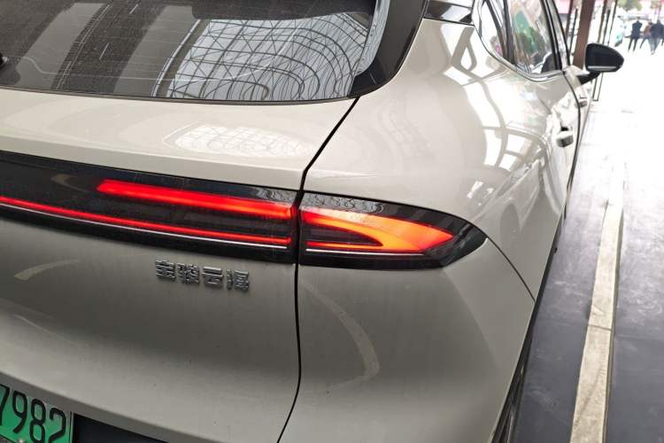 Used Baojun Yunhai 2026 Model 600km Pure Electric Edition Right Rear Taillight