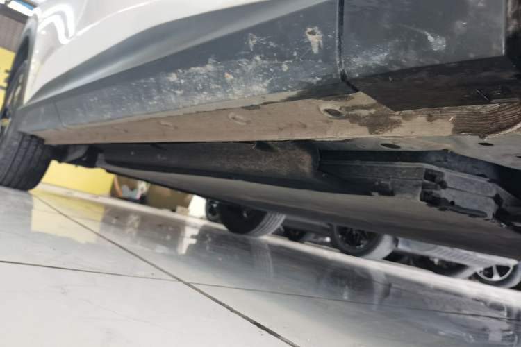 Used Baojun Yunhai 2026 Model 500km Pure Electric Standard Edition Right Side Sill