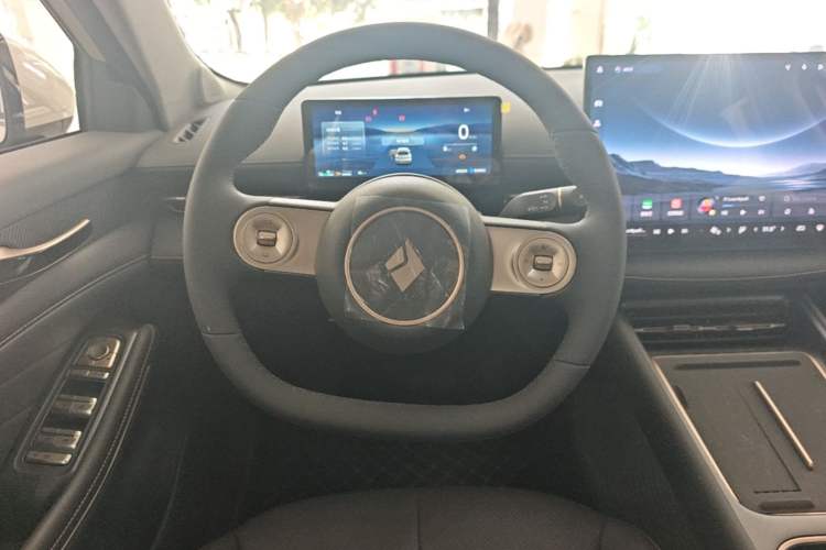 Used Baojun Yunhai 2026 Model 140km Plug-in Hybrid Standard Edition Steering Wheel