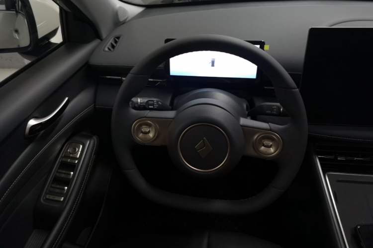 Used Baojun Yunhai 2026 Model 140km Plug-in Hybrid Standard Edition Steering Wheel