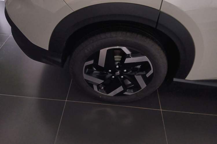 Used Baojun Yunhai 2026 Model 500km Pure Electric Standard Edition Exterior 8