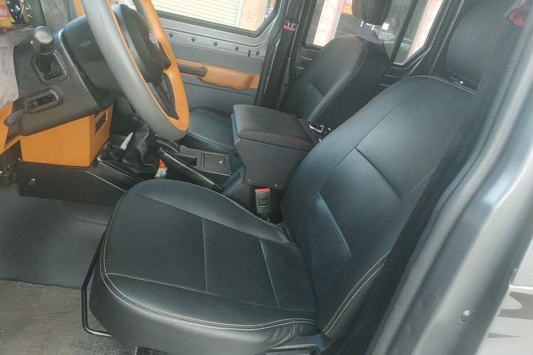 Used BAW 212 Classic 2023 Sniper 2.4T Manual Light-duty Model Left Front Seat