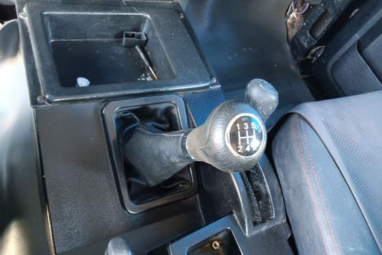 Used BAW 212 Classic 2015 2.0L four-wheel drive standard version Gear Lever