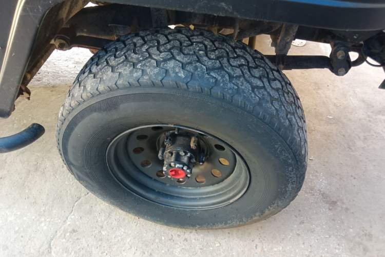 Used BAW 212 Classic 2015 2.0L four-wheel drive standard version Right Front Wheel Hub