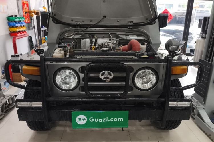 Used BAW 212 Classic 2016 2.0L Triangular Door Four-Wheel Drive Luxury Version China V Engine Bay