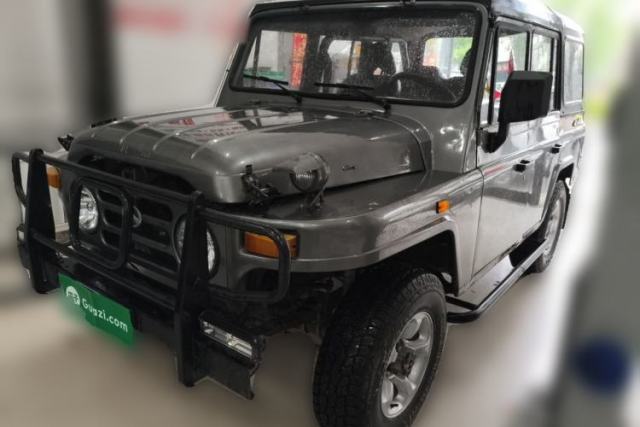 Used BAW 212 Classic 2016 2.0L Triangular Door Four-Wheel Drive Luxury Version China V