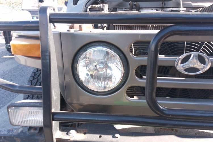 Used BAW 212 Classic 2016 2.0L Square Door Four-Wheel Drive Luxury Version China V Right Front Headlight