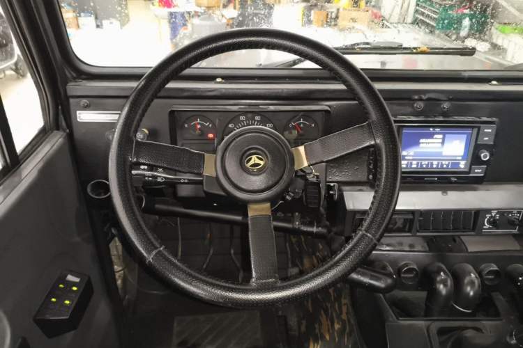 Used BAW 212 Classic 2016 2.0L Triangular Door Four-Wheel Drive Luxury Version China V Steering Wheel