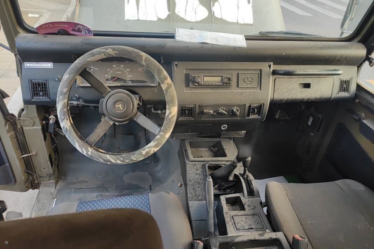 Used BAW 212 Classic 2016 2.0L Triangular Door Four-Wheel Drive Luxury Version China V Center Console