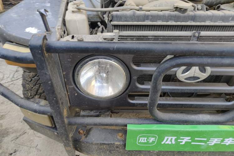 Used BAW 212 Classic 2016 2.0L Van Four-wheel Drive Luxury Version China IV Right Front Headlight